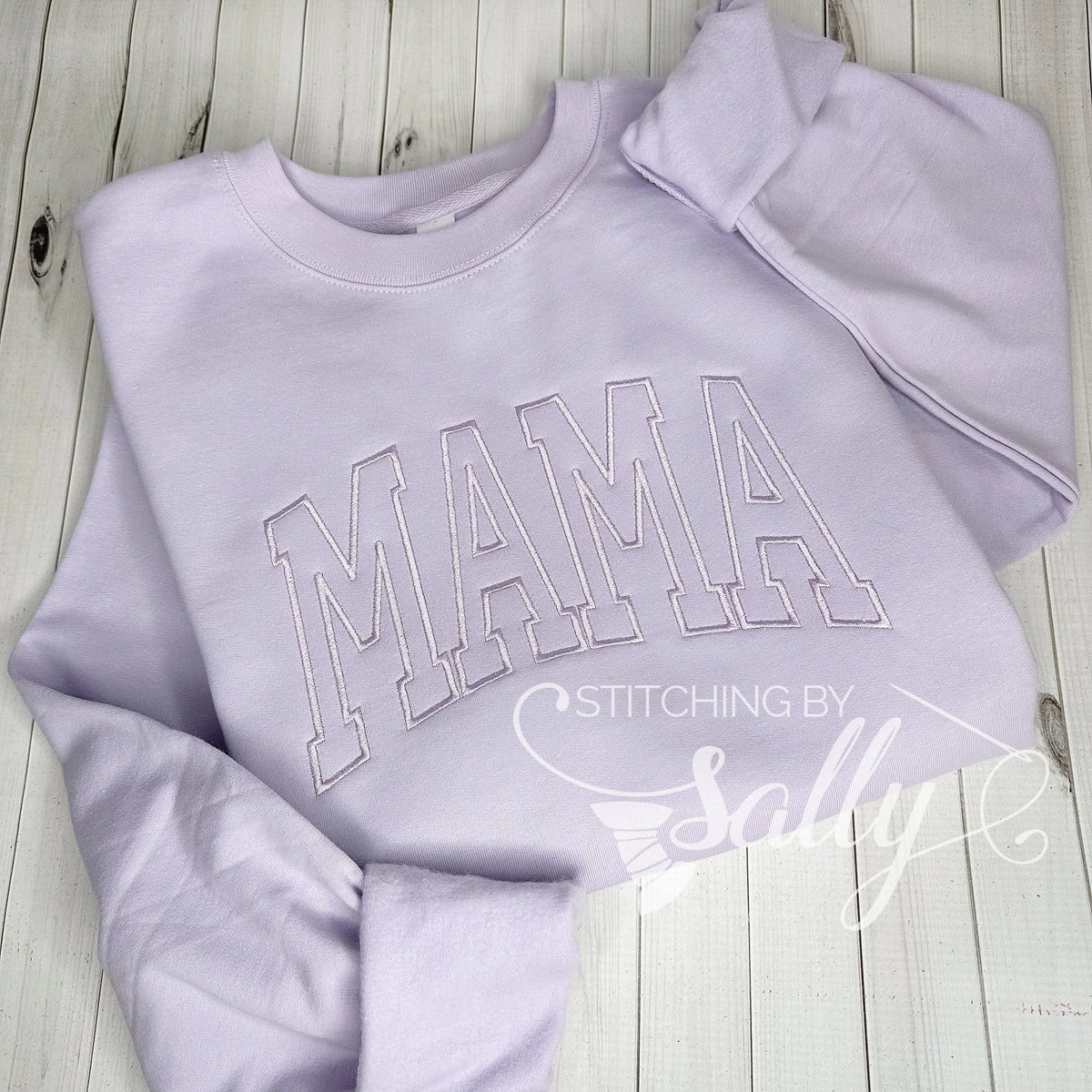 Lavender MAMA sweatshirt with tone-on-tone embroidery in collegiate font