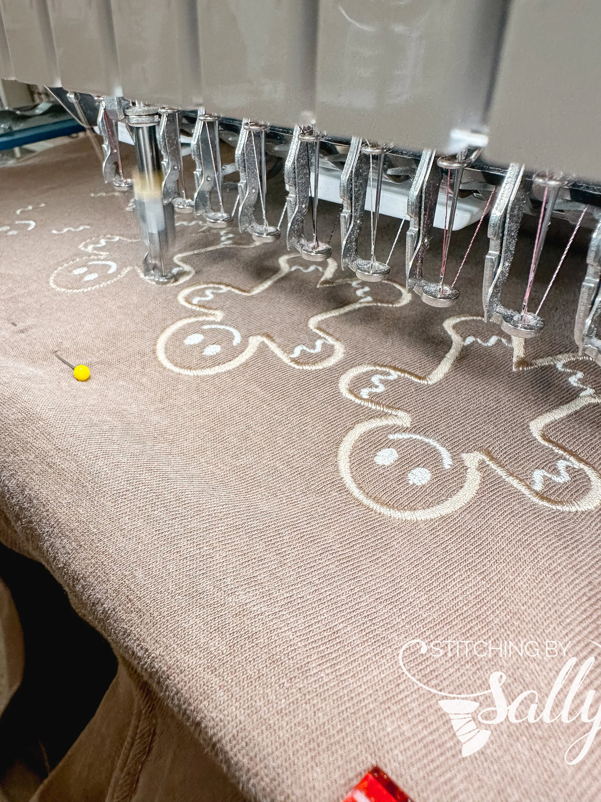 Gingerbread men embroidery