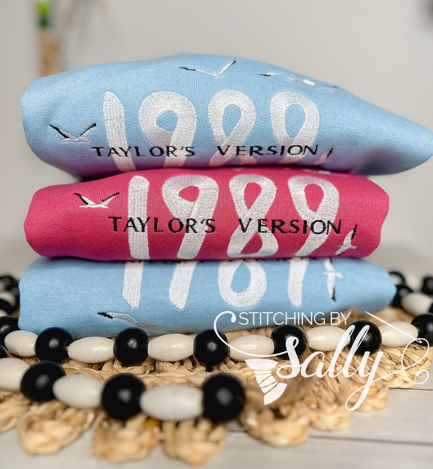 1989 embroidered sweatshirt inspired by Taylor Swift’s album, soft unisex crewneck with minimalist design.